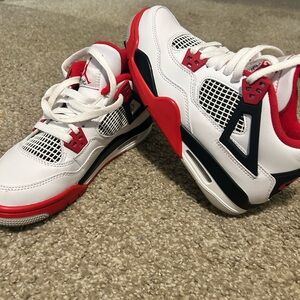 Air Jordan Retro 4 “Fire Red”